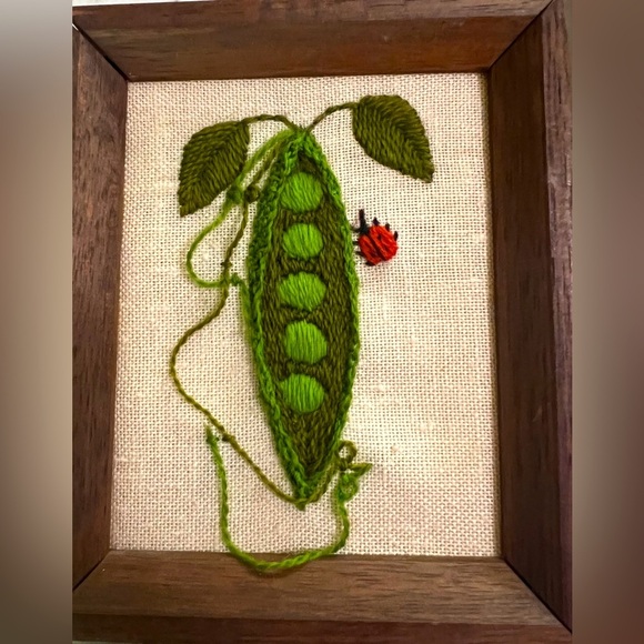 Set Of Two Vintage Style Hand Embroidered Floral On Linen Artwork In Wood Frames - Picture 6 of 6